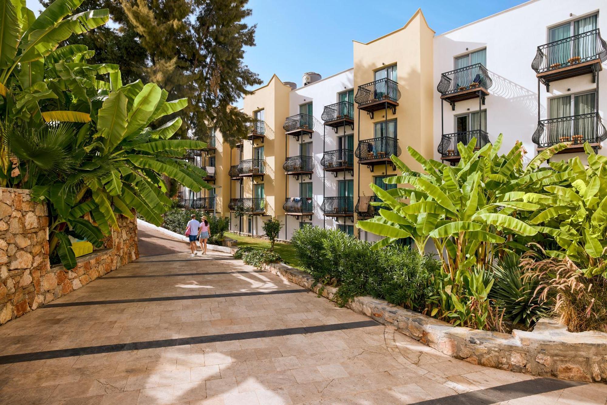 אתר נופש Tui Magic Life - Adults Only (16+)